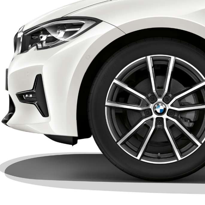 18" Leichtmetallräder V-Speiche 780 Bicolor BMW 3er Limousine (G20) 18" Leichtmetallräder V-Speiche 780 Bicolor BMW 3er Limousine (G20) Modell Sport Line in Mineralweiß metallic