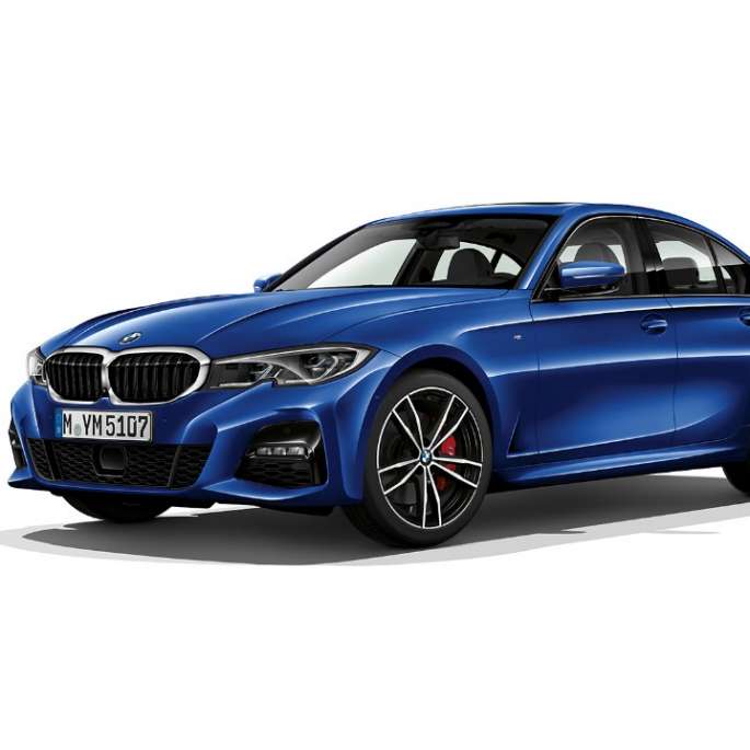 BMW 3er Limousine (G20) Modell M Sport Dreiviertel-Frontansicht der BMW 3er Limousine (G20) Modell M Sport in Portimao Blau