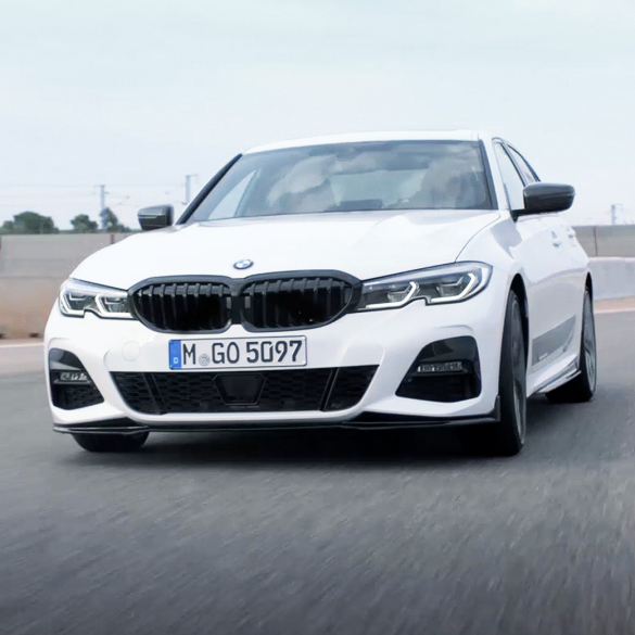 BMW 3er Limousine, M Performance Parts. Front der neuen BMW 3er Limousine mit M Performance Parts.