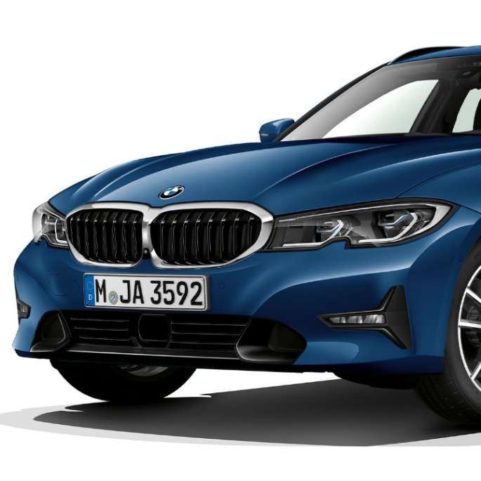 Modell Sport Line Dreiviertel-Frontaufnahme BMW 3er Touring, Modell Sport Line Dreiviertel-Frontaufnahme