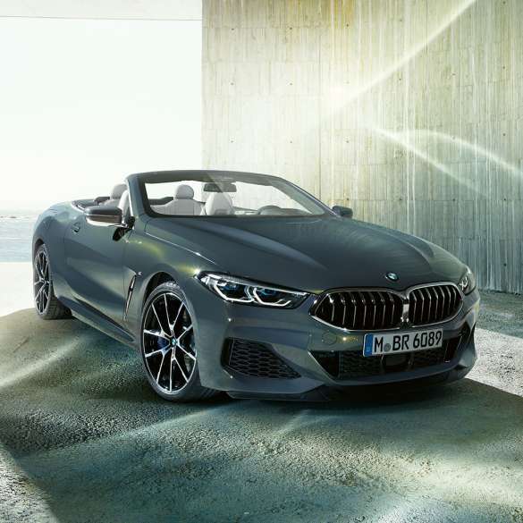 BMW M850i xDrive Dravitgrau metallic, Dreiviertel-Frontansicht links. BMW M850i xDrive Dravitgrau metallic, Dreiviertel-Frontansicht links.