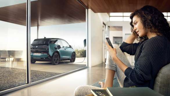 Connected eDrive Services BMW Connected App Connected eDrive Services in der BMW Connected App auf dem Smartphone