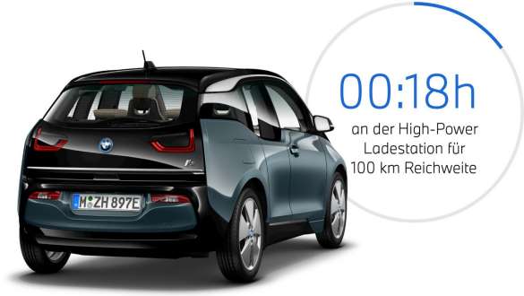 BMW i3 I01 Blue Ridge Mountain metallic mit Akzent Frozen Grey metallic Dreiviertel-Heckansicht BMW i3 I01 Blue Ridge Mountain metallic mit Akzent Frozen Grey metallic Dreiviertel-Heckansicht