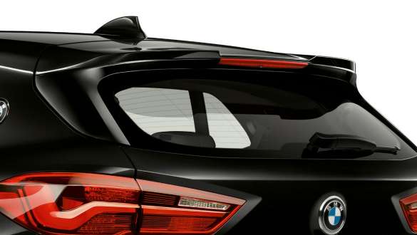 M Heckspoiler BMW X2 M35i SUV F39 M Heckspoiler BMW X2 M35i SUV Saphirschwarz metallic F39 Nahaufnahme Heck