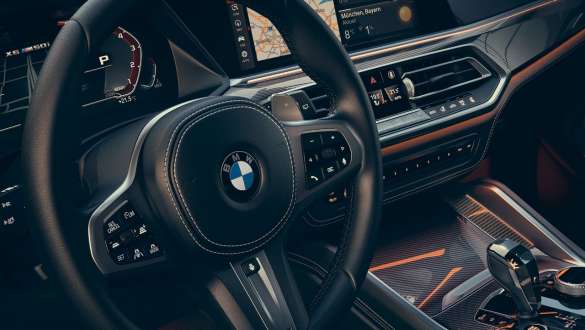 BMW X6 M50i Steptronic Sport Getriebe G06 BMW X6 M50i G06 2018 SUV Steptronic Sport Getriebe Cockpit M Lederlenkrad