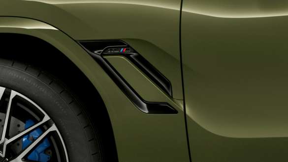 M Kieme des BMW X6 M Competition F96 M Kieme BMW X6 M Competition F96 2020 SUV BMW Individual Sonderlackierung Urban Green Exterieur