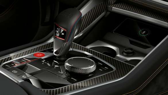 BMW X6 M Competition mit M Steptronic Getriebe F96 8-Gang M Steptronic Getriebe mit Drivelogic BMW X6 M Competition F96 2020 SUV Innenraum