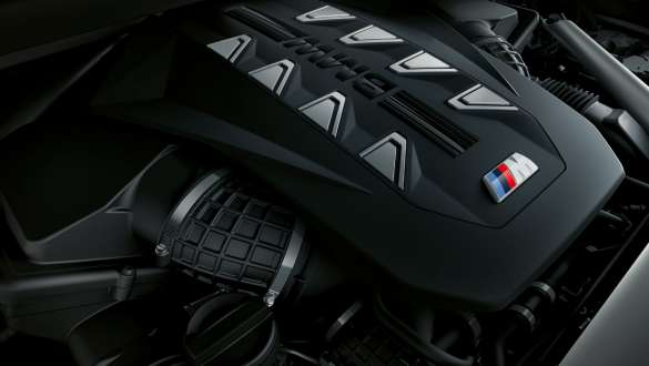 M TwinPower Turbo V8-Zylinder-Benzinmotor BMW X7 M60i xDrive G07 LCI M TwinPower Turbo V8-Zylinder-Benzinmotor BMW X7 M60i xDrive G07 LCI Nahaufnahme