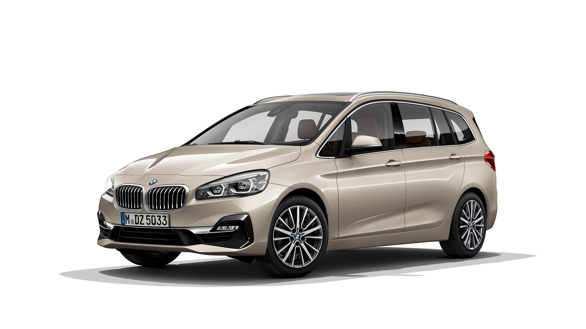 Dreiviertel-Frontansicht BMW 2er Gran Tourer Modell Luxury Line F46 BMW 2er Gran Tourer 218d xDrive Modell Luxury Line F46 Facelift 2018 Kaschmirsilber Dreiviertel-Frontansicht