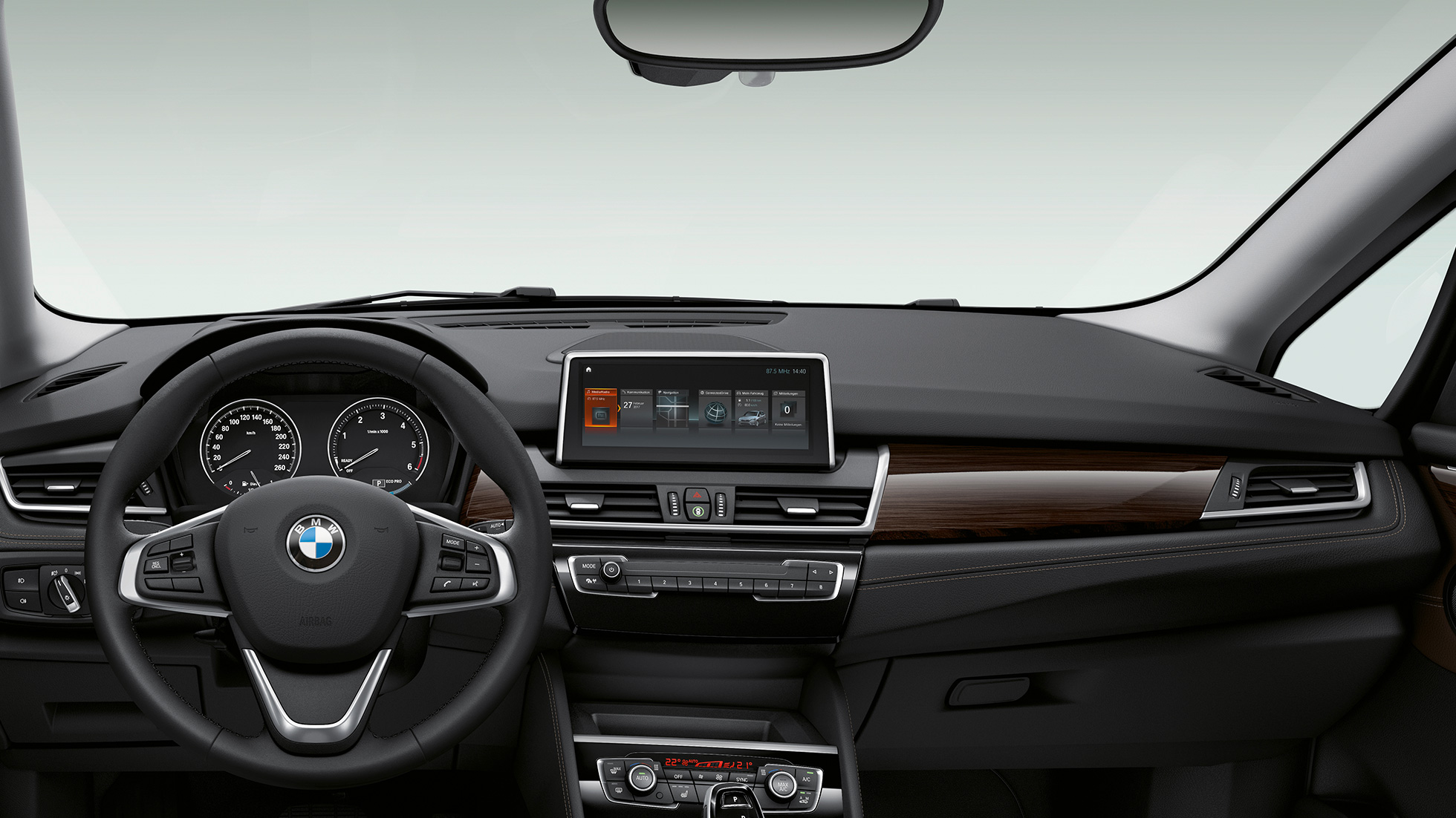 Cockpit BMW 2er Gran Tourer Modell Luxury Line F46 Cockpit BMW 2er Gran Tourer 218d xDrive Modell Luxury Line F46 2018 Innenraum