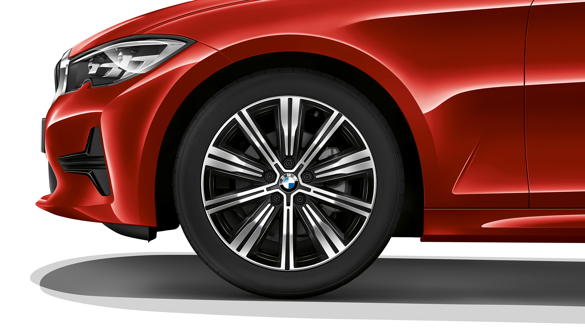 BMW 3er Limousine, Modell Advantage. Nahaufnahme des Leichtmetallrads der BMW 3er Limousine.