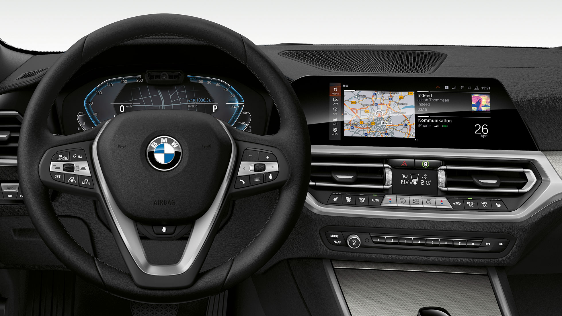 BMW 3er Limousine, 330e Cockpit. Frontale Detailansicht des Cockpits der BMW 3er Limousine mit i-spezifischer Anzeige.