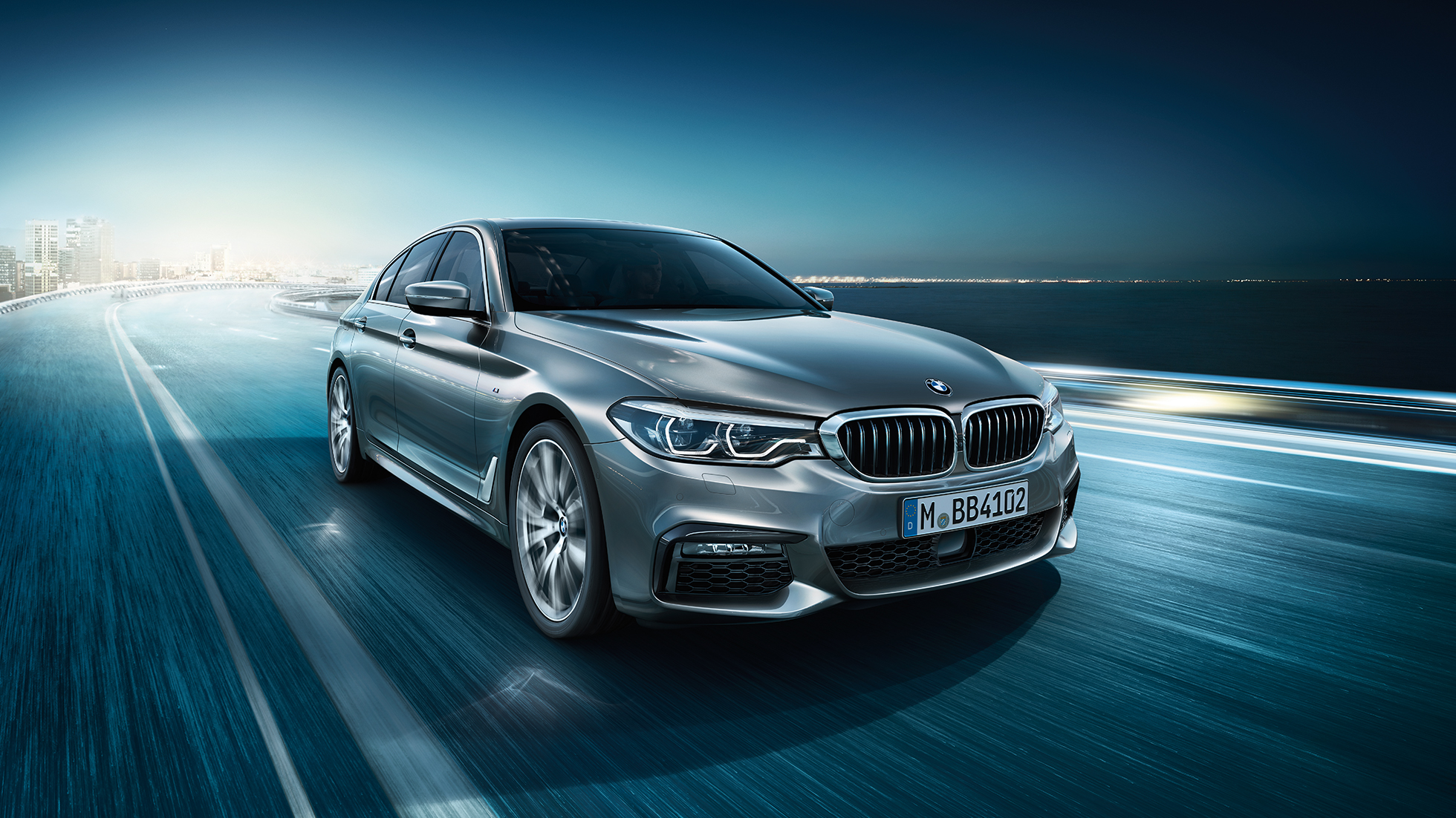 Design BMW 5er Limousine BMW 5er Limousine 540i Limousine G30 Bluestone metallic Dreiviertel-Frontansicht