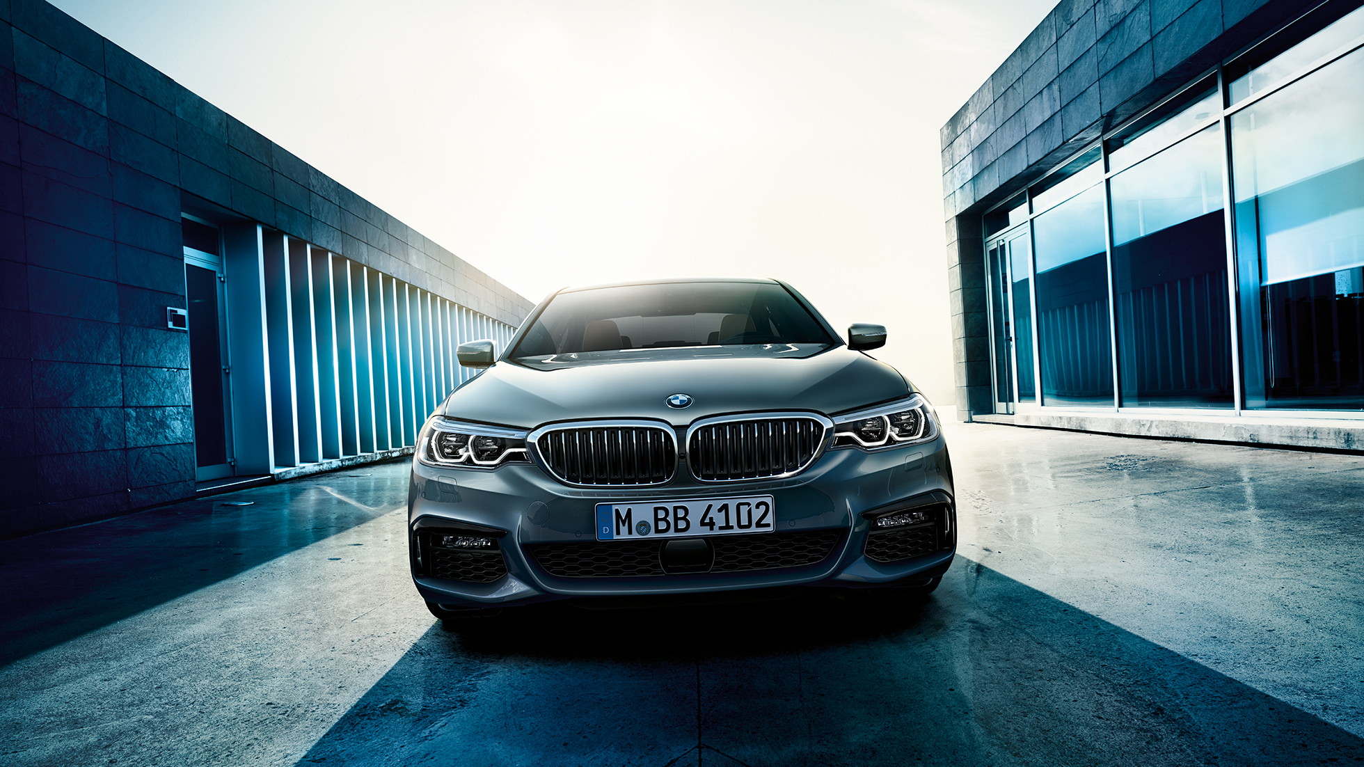 Exterieur BMW 5er Limousine Exterieur BMW 5er Limousine Highlights 540i Limousine G30 Bluestone metallic Frontansicht