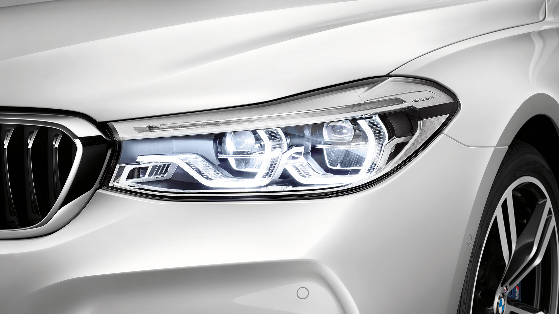 BMW 6er Gran Turismo G32 Video Panorama-Glasdach BMW 6er Gran Turismo G32 2017 Mineralweiß metallic Video Panorama-Glasdach