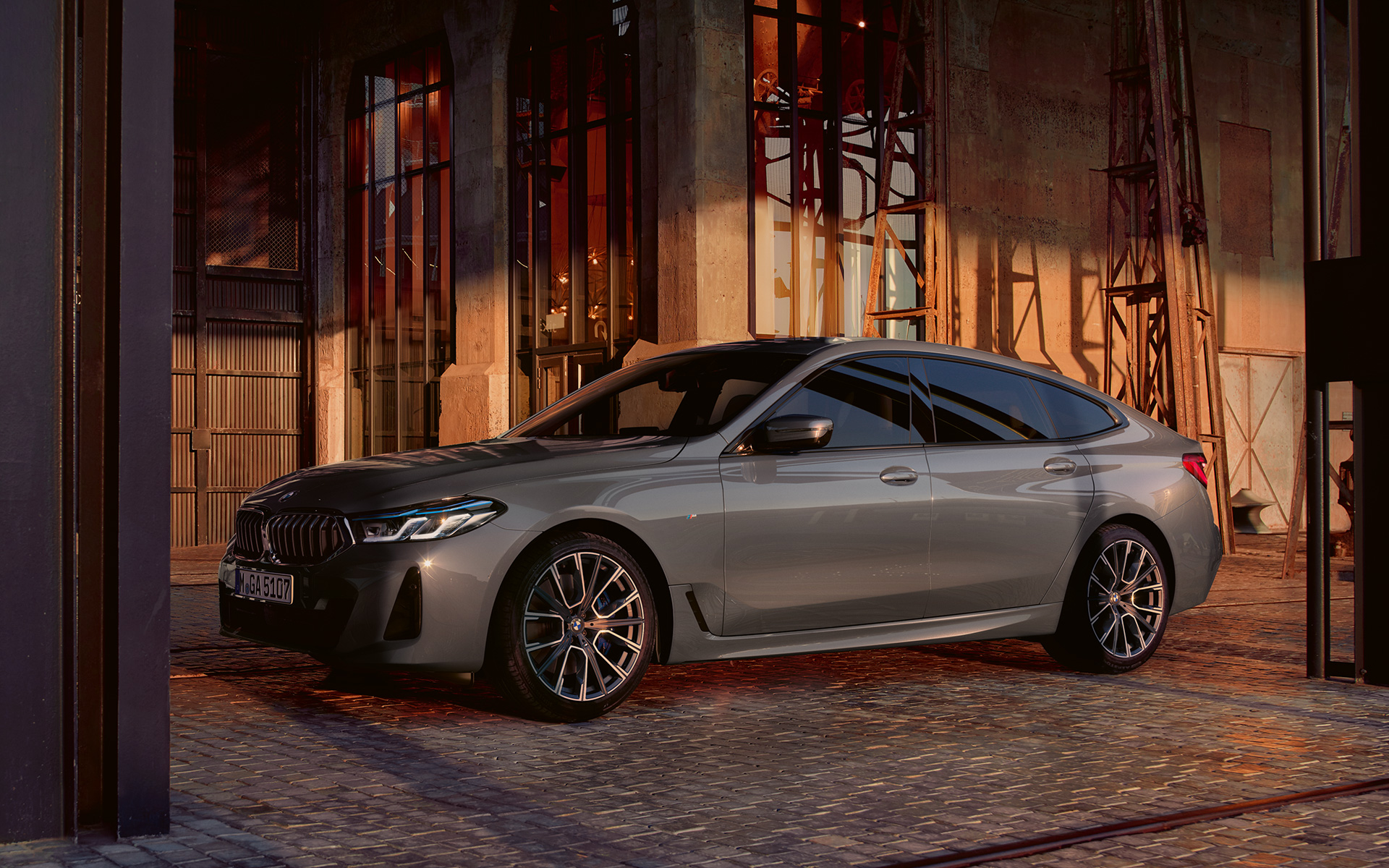 BMW 6er Gran Turismo 640i xDrive G32 2020 Berninagrau seitliche Perspektive