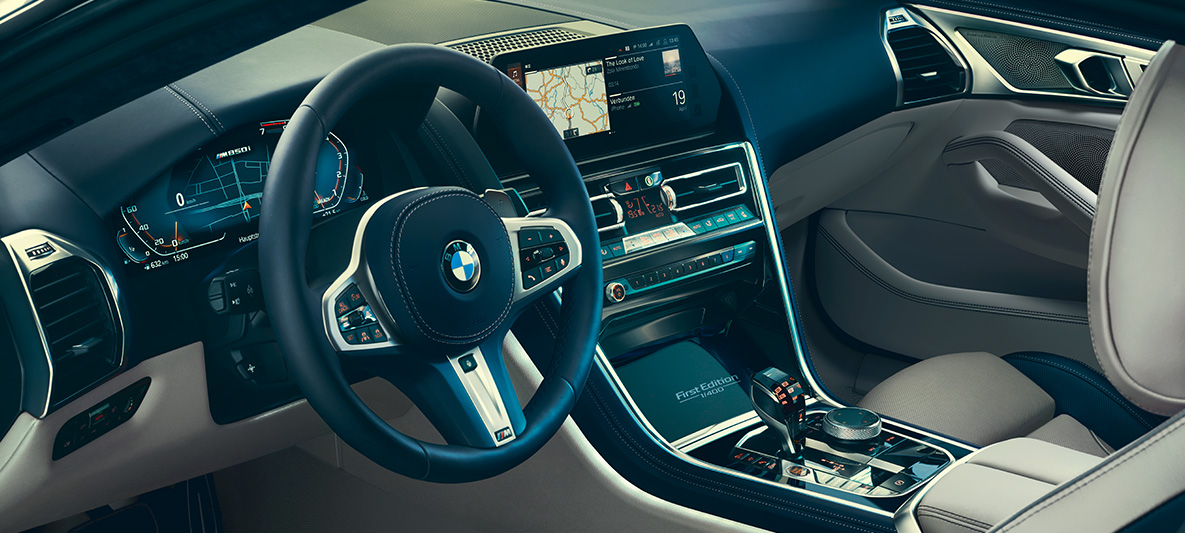 BMW M850i Coupé First Edition, Fahrerbereich Der Fahrerbereich der BMW M850i Coupé First Edition