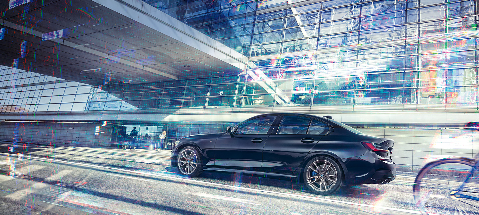 Technische Daten BMW M340i xDrive Limousine Technische Daten BMW M340i xDrive Limousine G20 Saphirschwarz metallic Seitenansicht bei Fahrt
