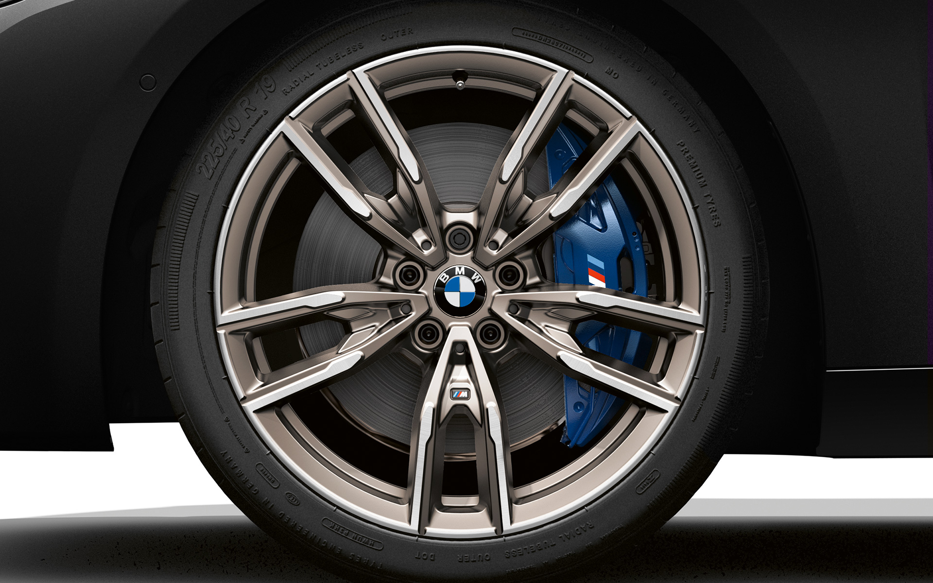 M Sportbremse, dunkelblau metallic BMW M240i G42