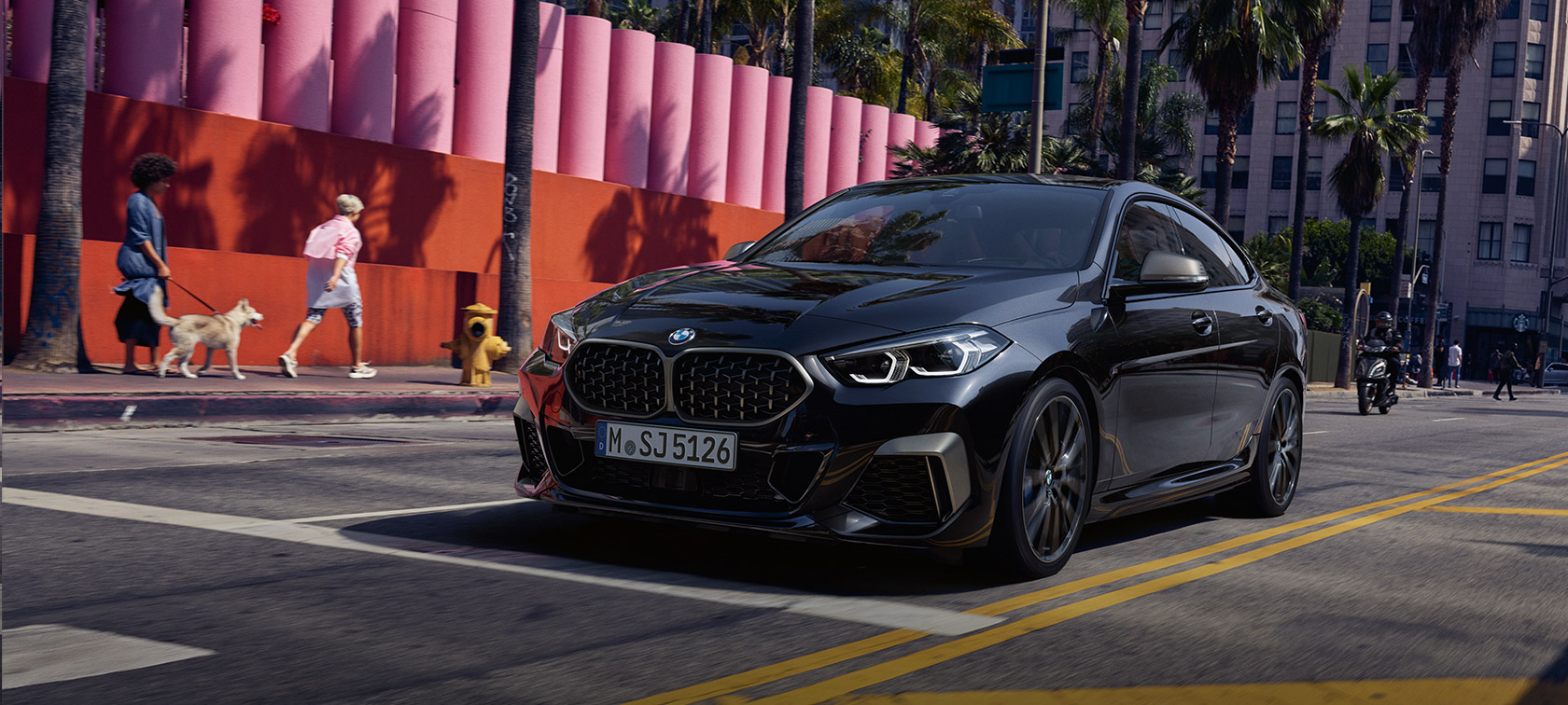 BMW M235i xDrive Gran Coupé F44 2020 Saphirschwarz metallic Dreiviertel-Frontansicht