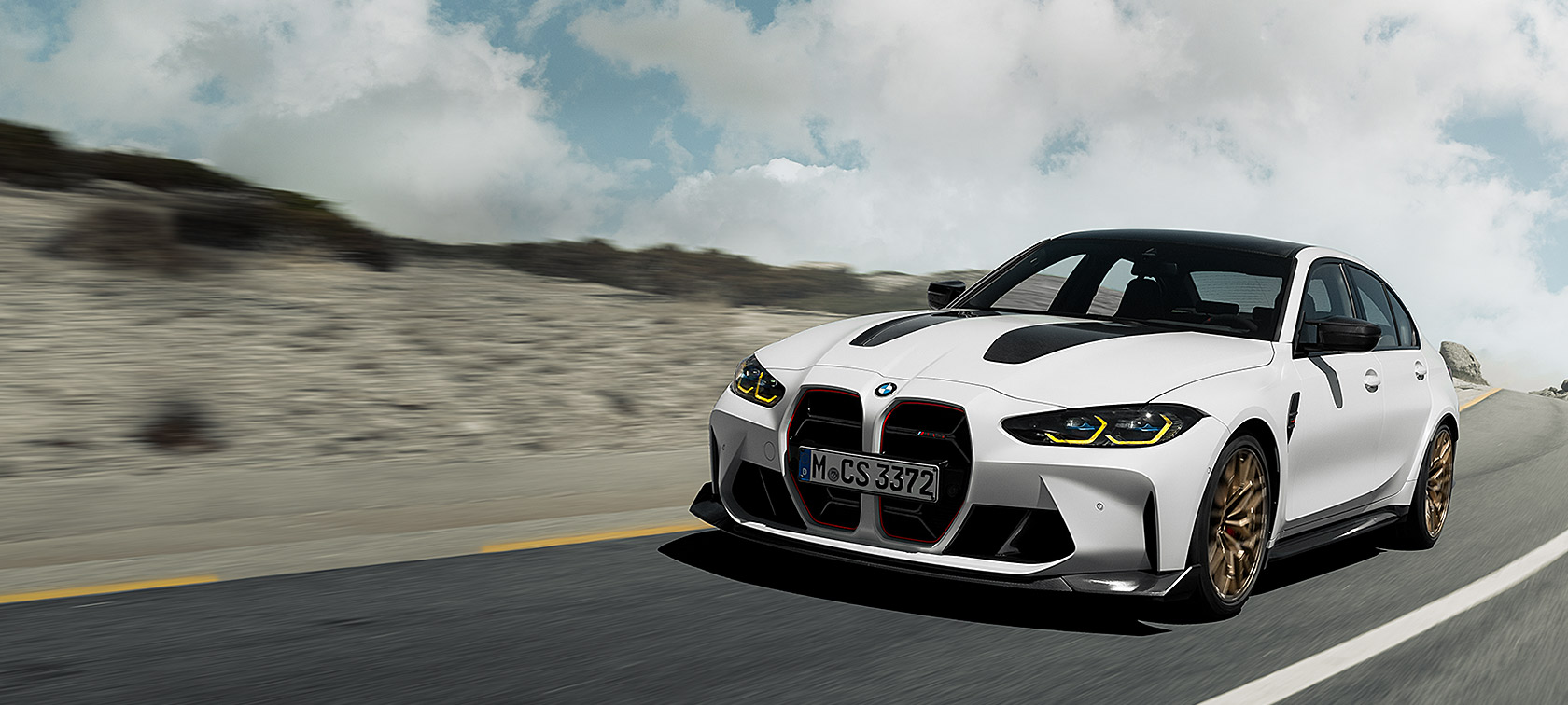 BMW M3 CS G80 Dreiviertel Frontansicht fahrend auf Rennstrecke