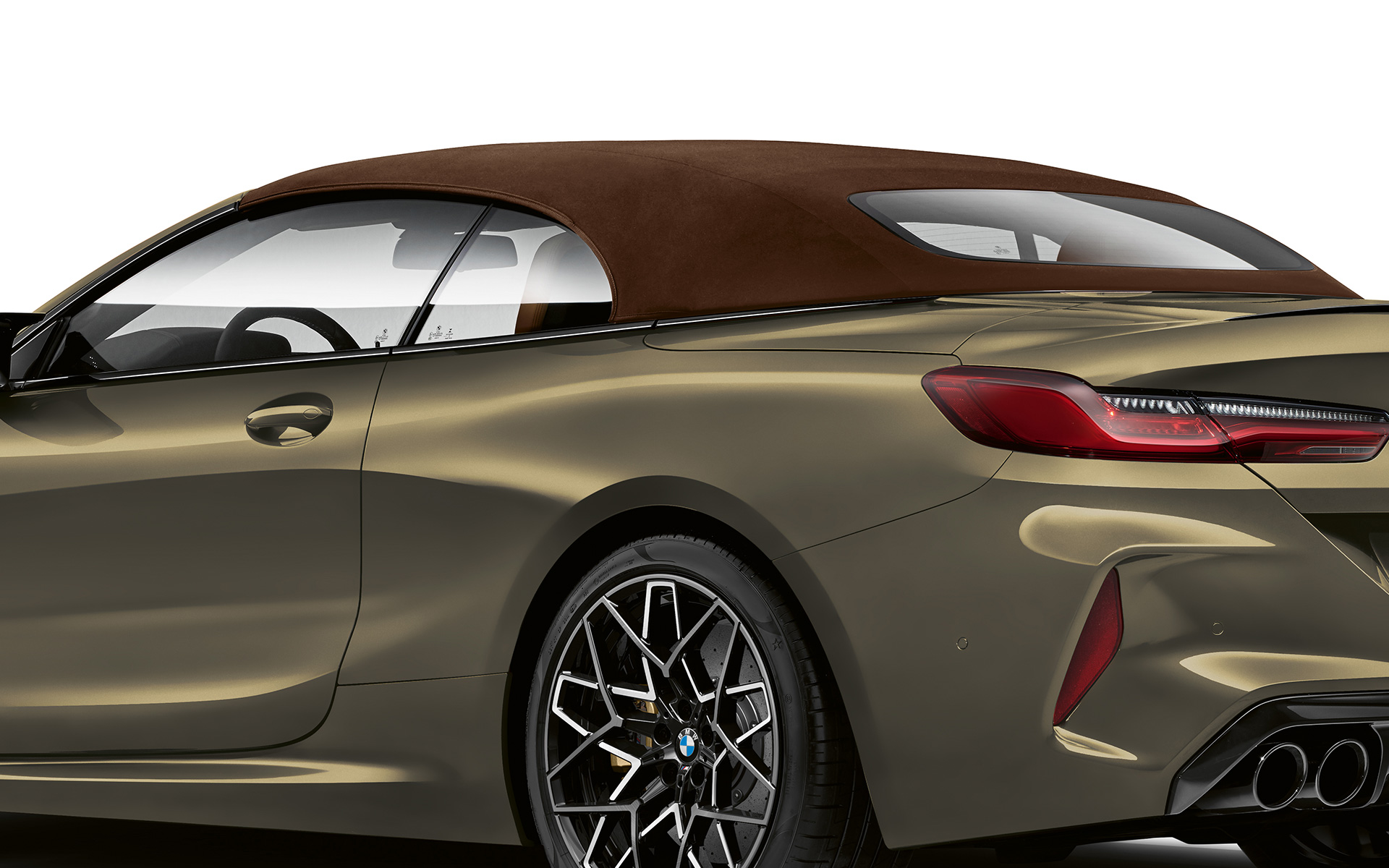 BMW M8 Competition Cabriolet F91 LCI Facelift 2022 BMW Individual Brass metallic Dreiviertel-Heckansicht
