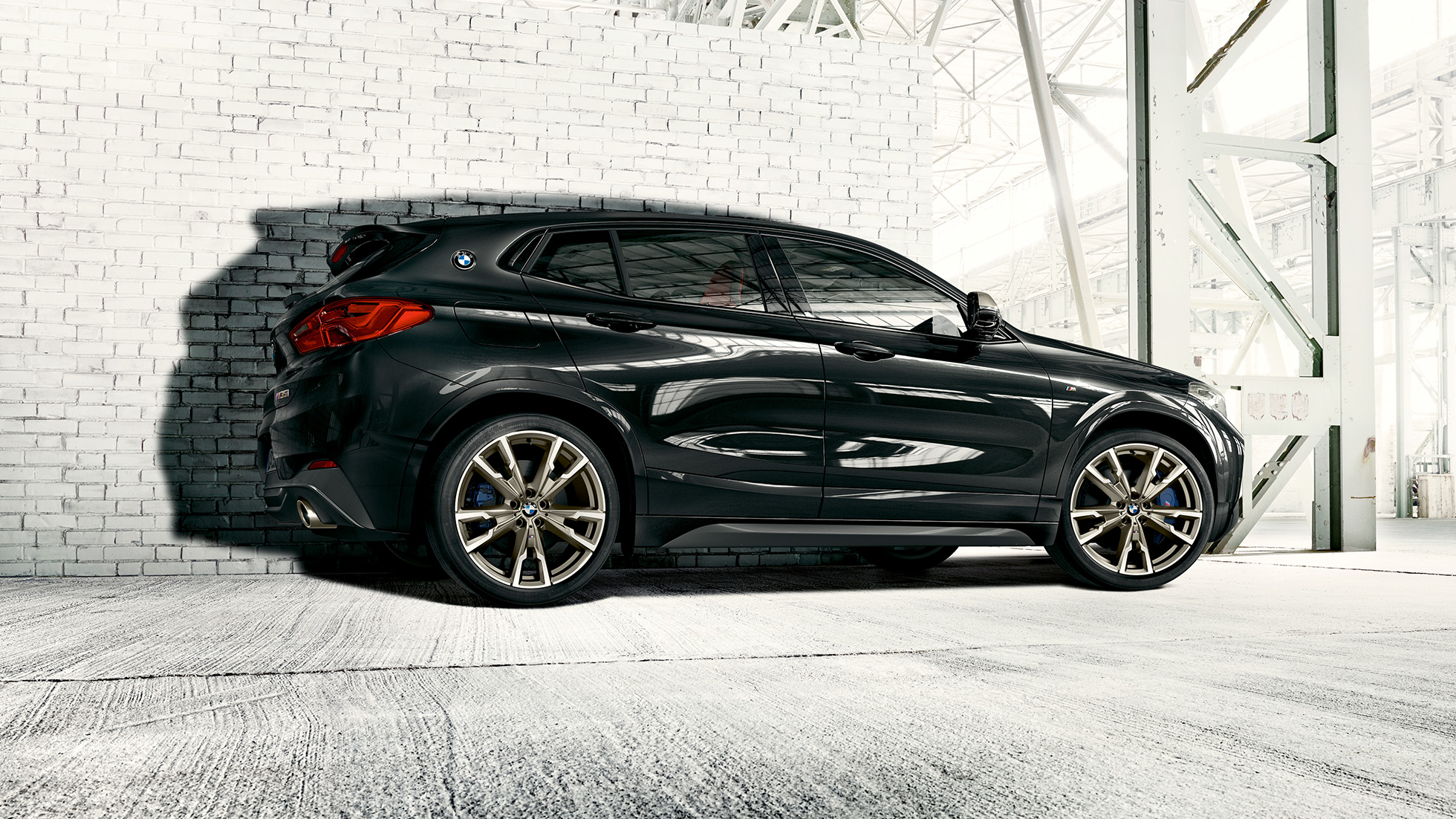 Exterieur BMW X2 M35i SUV F39 Exterieur BMW X2 M35i SUV Saphirschwarz metallic F39 Seitenansicht