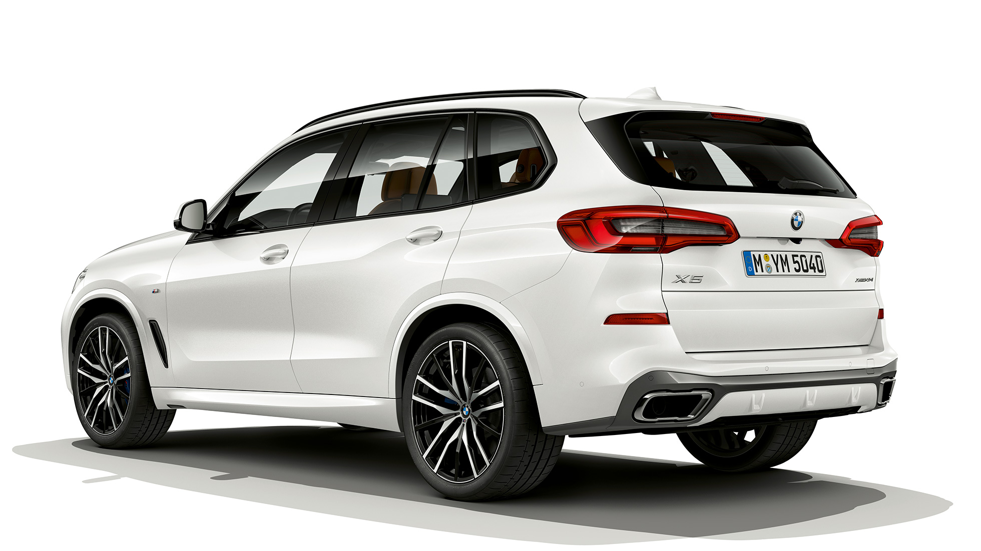 M Sportpaket BMW X5 xDrive40i SUV Dreiviertel-Heckansicht G05 M Sportpaket BMW X5 xDrive40i SUV G05 2018 Mineralweiß metallic Dreiviertel-Heckansicht