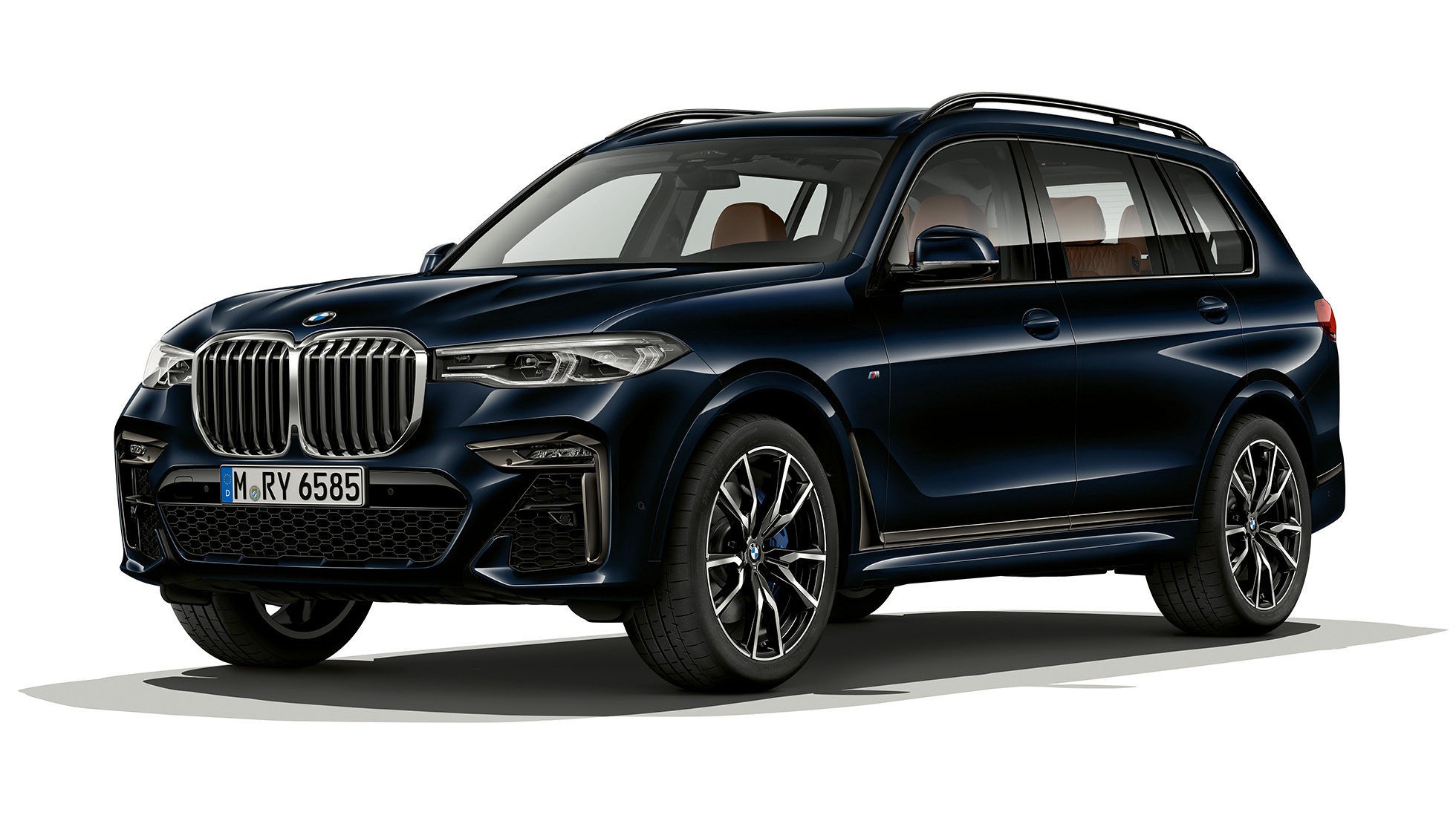 BMW X7 M Sportpaket Studioaufnahme des BMW X7 in dreiviertel Frontansicht im M Sportpaket