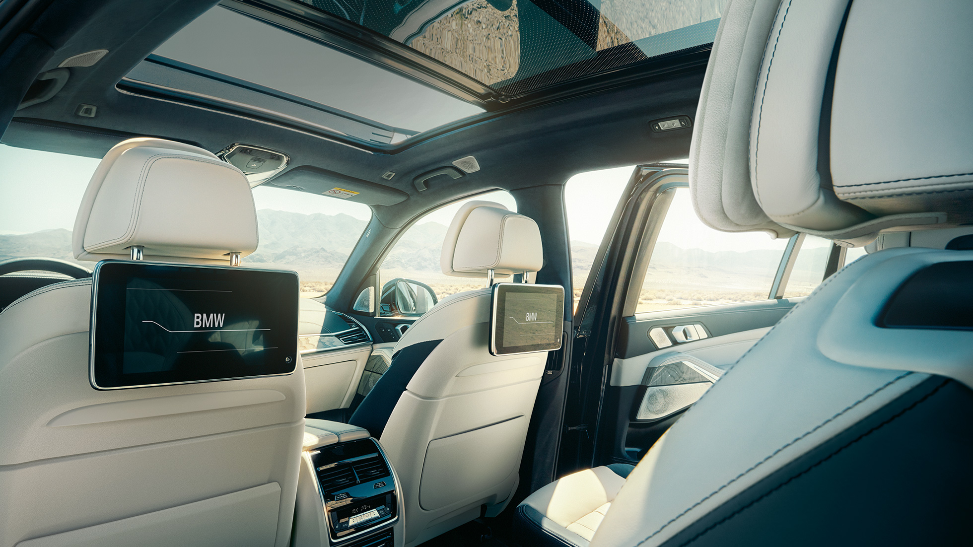 BMW X7 SUV Interieur G07 BMW X7 SUV Interieur: Perspektive aus der dritten Sitzreihe G07