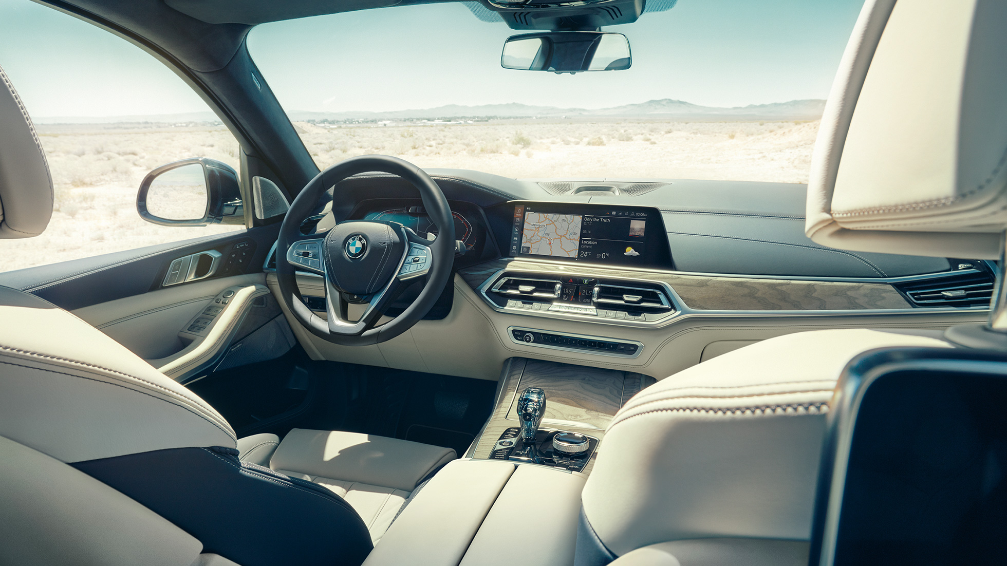 BMW X7 SUV Cockpit G07 BMW X7 SUV Interieur, Cockpit mit Sport-Lederlenkrad, G07 2019