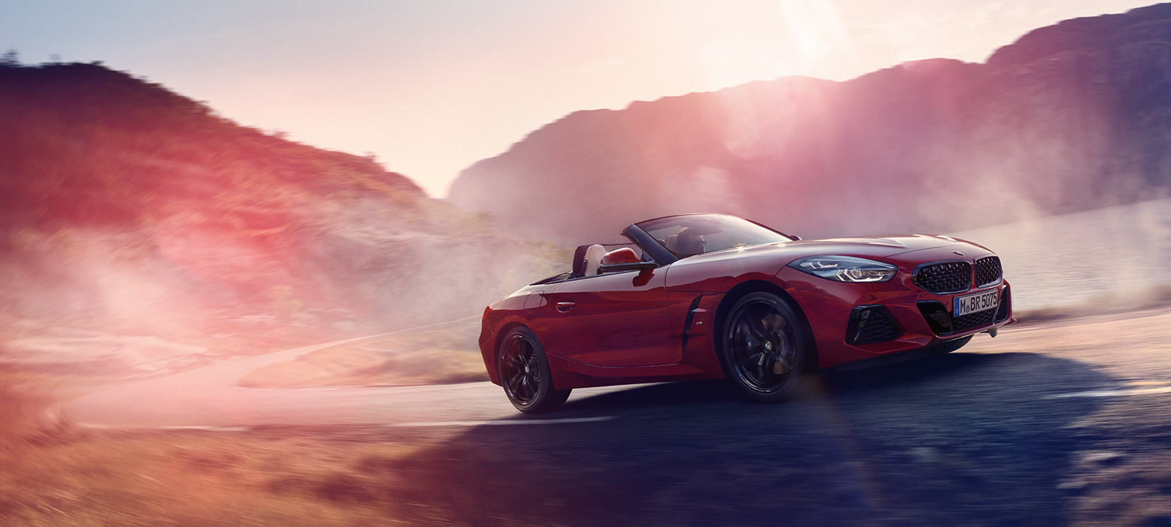 Fahrender BMW Z4 Roadster (G29) BMW Z4 Roadster (G29) bei Berganfahrt