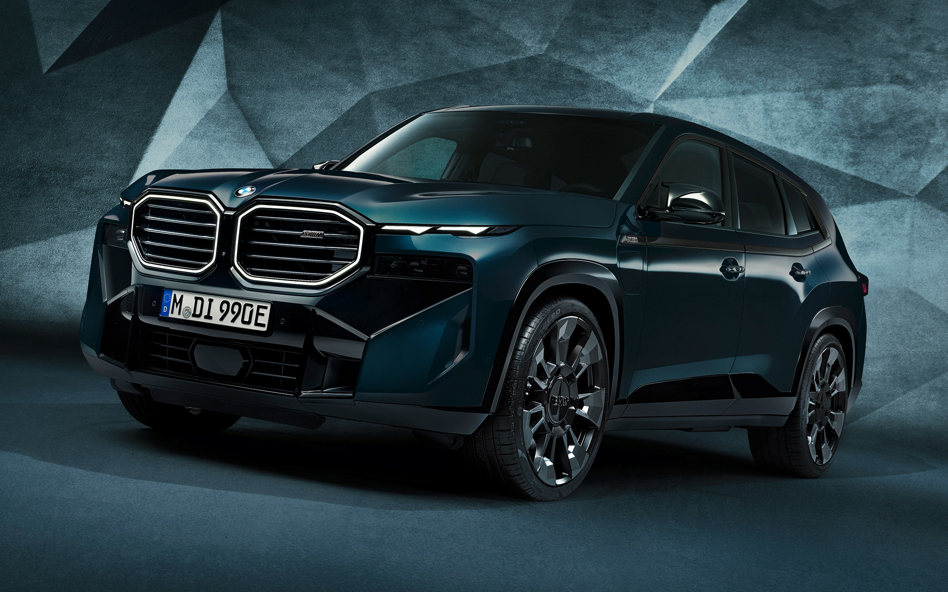 BMW XM G09 BMW Individual Petrol Mica metallic 