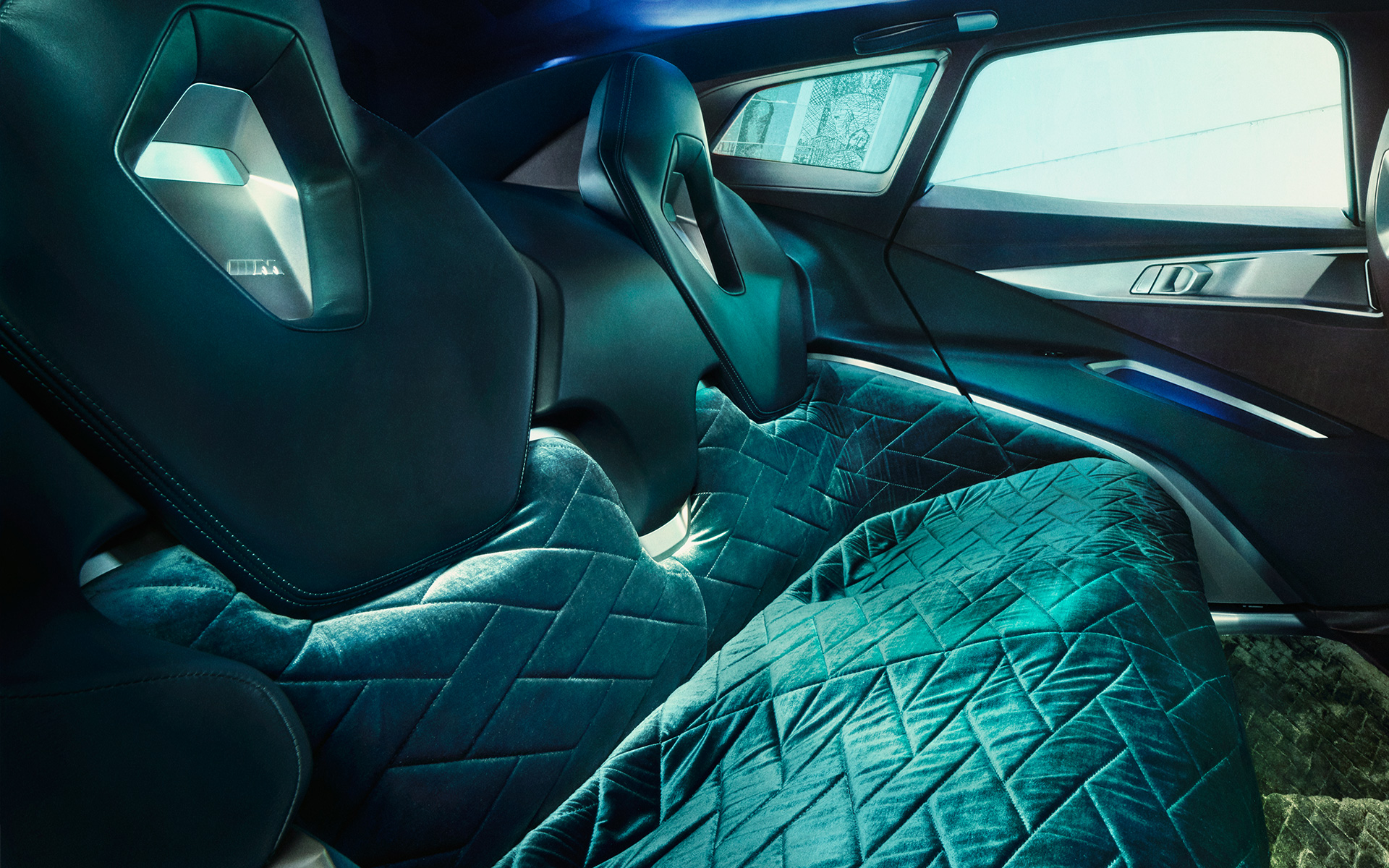 BMW Concept XM (G09) Innenraumansicht Fond Close-up Lounge BMW Concept XM (G09) Innenraumansicht Fond Close-up Lounge
