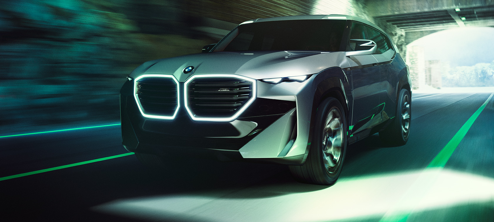 BMW Concept XM (G09) Dreiviertel-Frontansicht fahrend BMW Concept XM (G09) Dreiviertel-Frontansicht fahrend