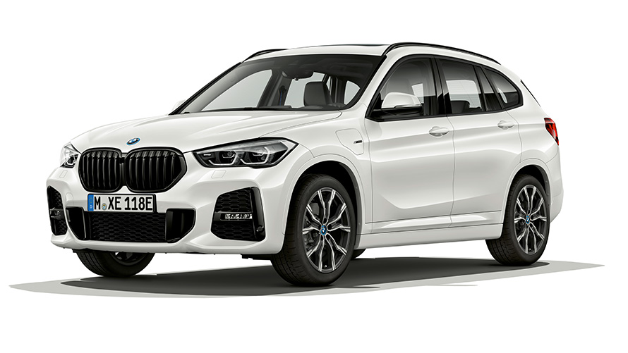 BMW X1 xDrive25e PHEV-Modell Dreiviertel-Frontansicht BMW X1 xDrive25e PHEV-Modell Studioaufnahme Dreiviertel-Frontansicht