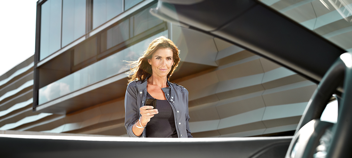DER BMW TELESERVICE BREAKDOWN CALL. DER BMW TELESERVICE BREAKDOWN CALL.
