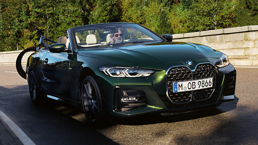 BMW Sommerkomplettrad am BMW 4er Cabrio (G23) in sonniger Umgebung BMW Sommerkomplettrad am BMW 4er Cabrio (G23) in sonniger Umgebung