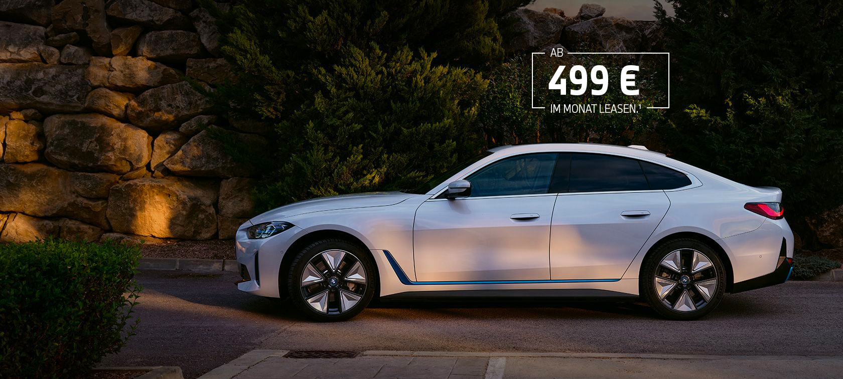 BMW i4 eDrive40 G26 2021 Mineralweiß Seitenansicht stehend