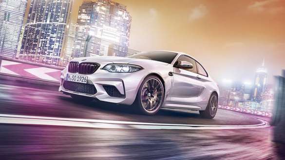 BMW M2 Competition F87 Dreiviertel-Frontansicht BMW M2 Competition F87 Dreiviertel-Frontansicht, fahrend