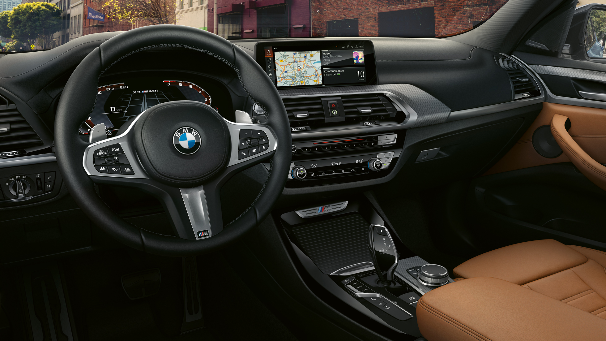 BMW X3 M40i SUV, Fahrer nutzt die Gestiksteuerung G01 BMW X3 M40i SUV, Fahrer nutzt die Gestiksteuerung G01