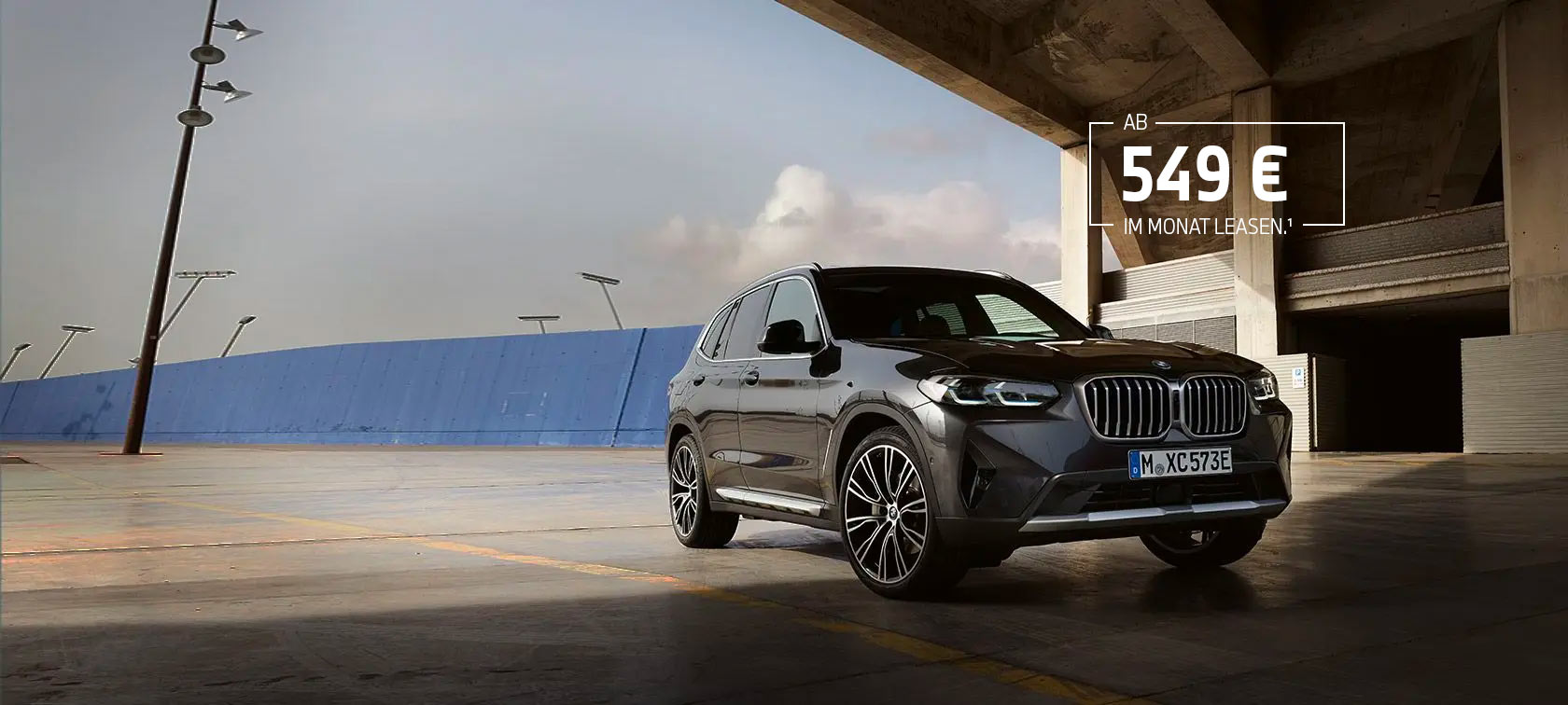 BMW X3 SUV G01 BMW Individual Tansanitblau metallic Frontansicht 2021