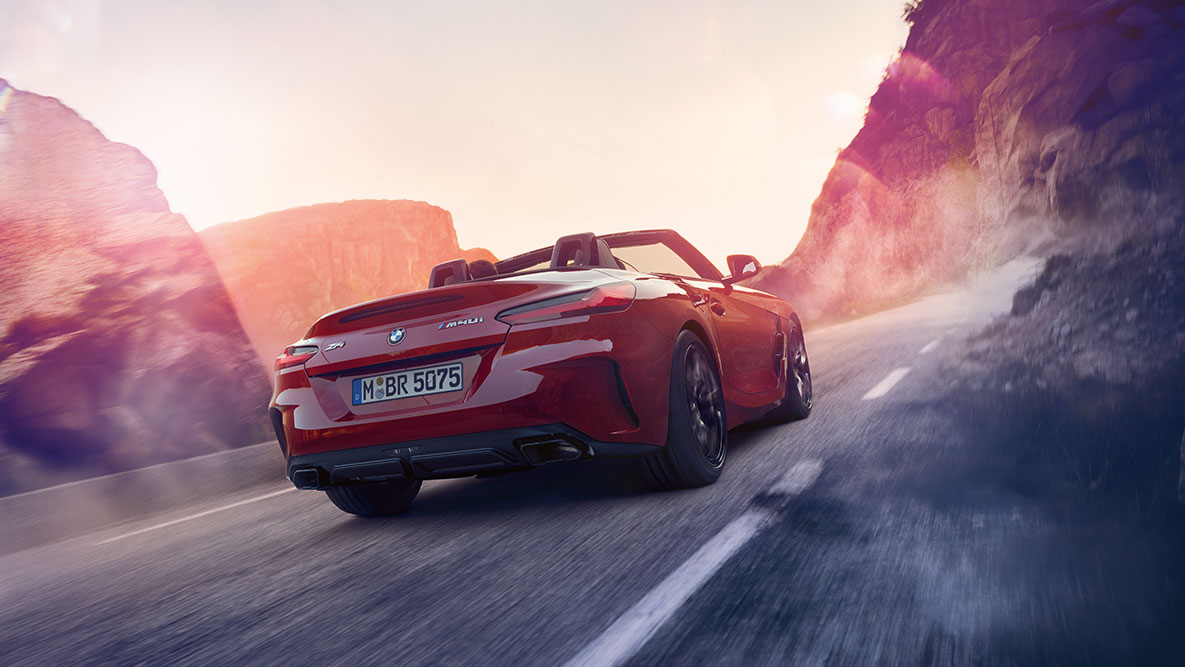 BMW Z4 Roadster Heck G29 Heckaufnahme des fahrenden BMW Z4 Roadster G29