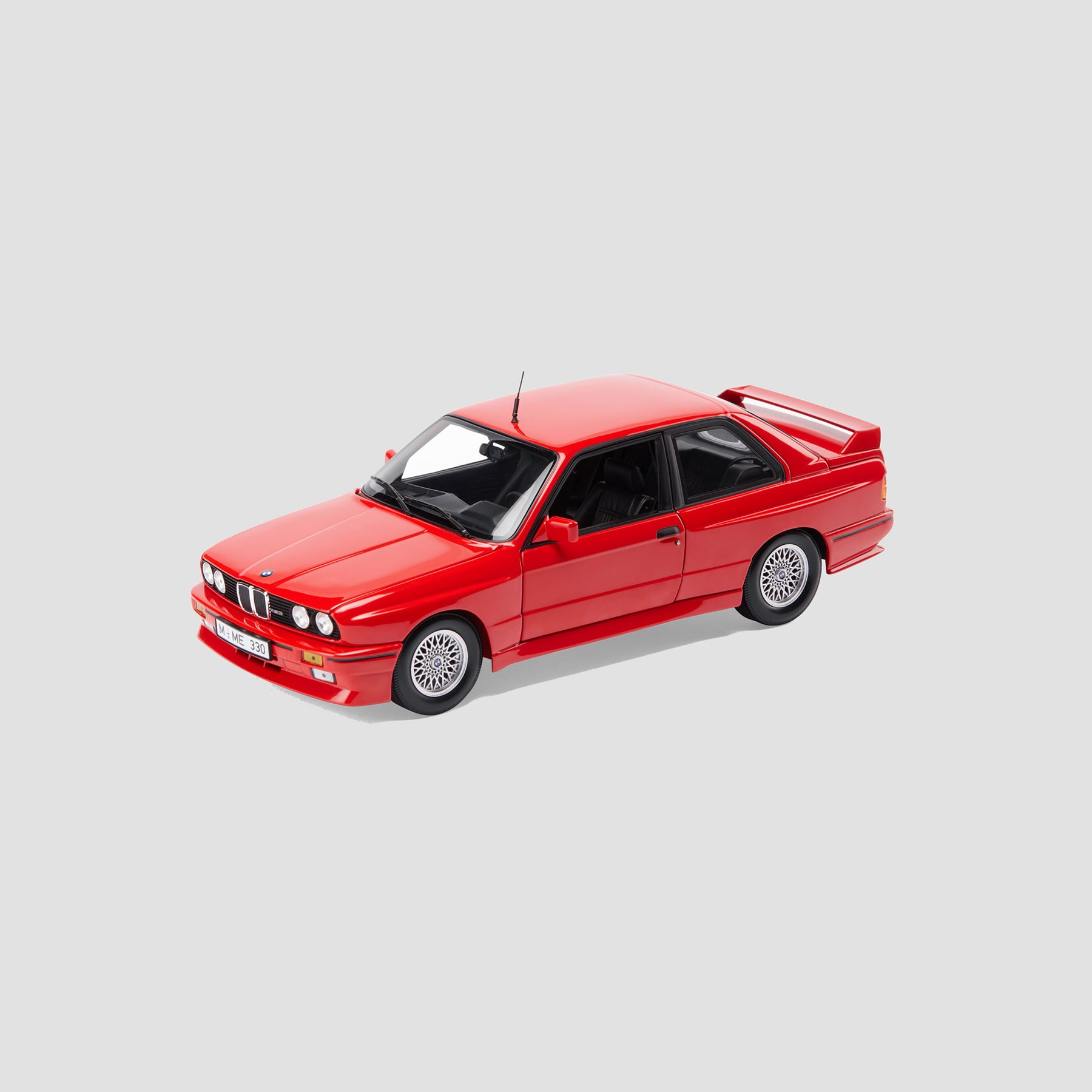 BMW 1:18 BMW M3 (E30) Miniatur Rot 1 Erweiterte Ansicht