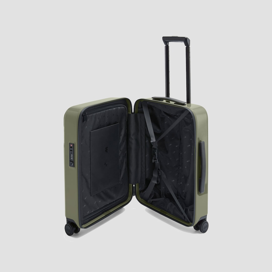 Visualizza a schermo intero Trolley da Cabina BMW M verde 3