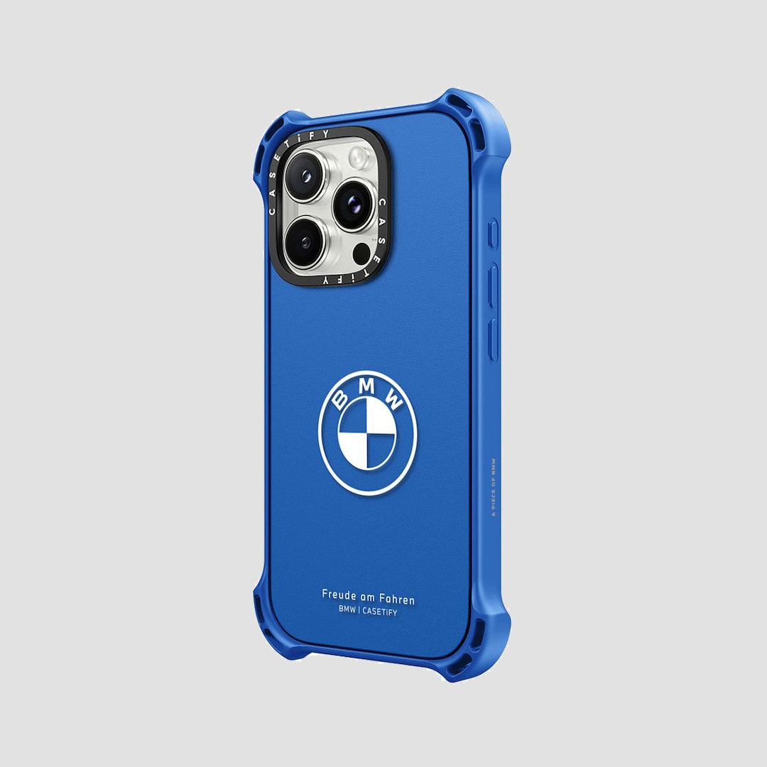 Als Vollbild anzeigen BMW CASETiFY Bounce-Hülle für iPhone 16 Pro Max Blau 2