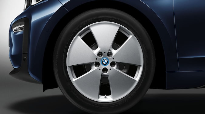 BMW 19 Zoll Leichtmetallräder Sternspeiche 427, Reflex Silver | BMW.de