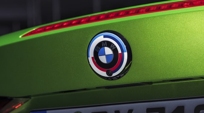 BMW M Performance Emblem 50 Jahre M (Verbaubarkeitsprüfung über 