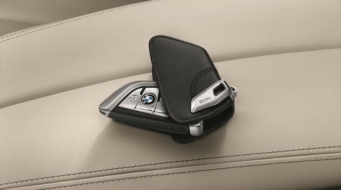 BMW Schlüsseletui mit Edelstahlspange (Leder Schwarz) | BMW.de
