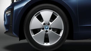 BMW 19 Zoll Leichtmetallräder Sternspeiche 427, Reflex Silver | BMW.de